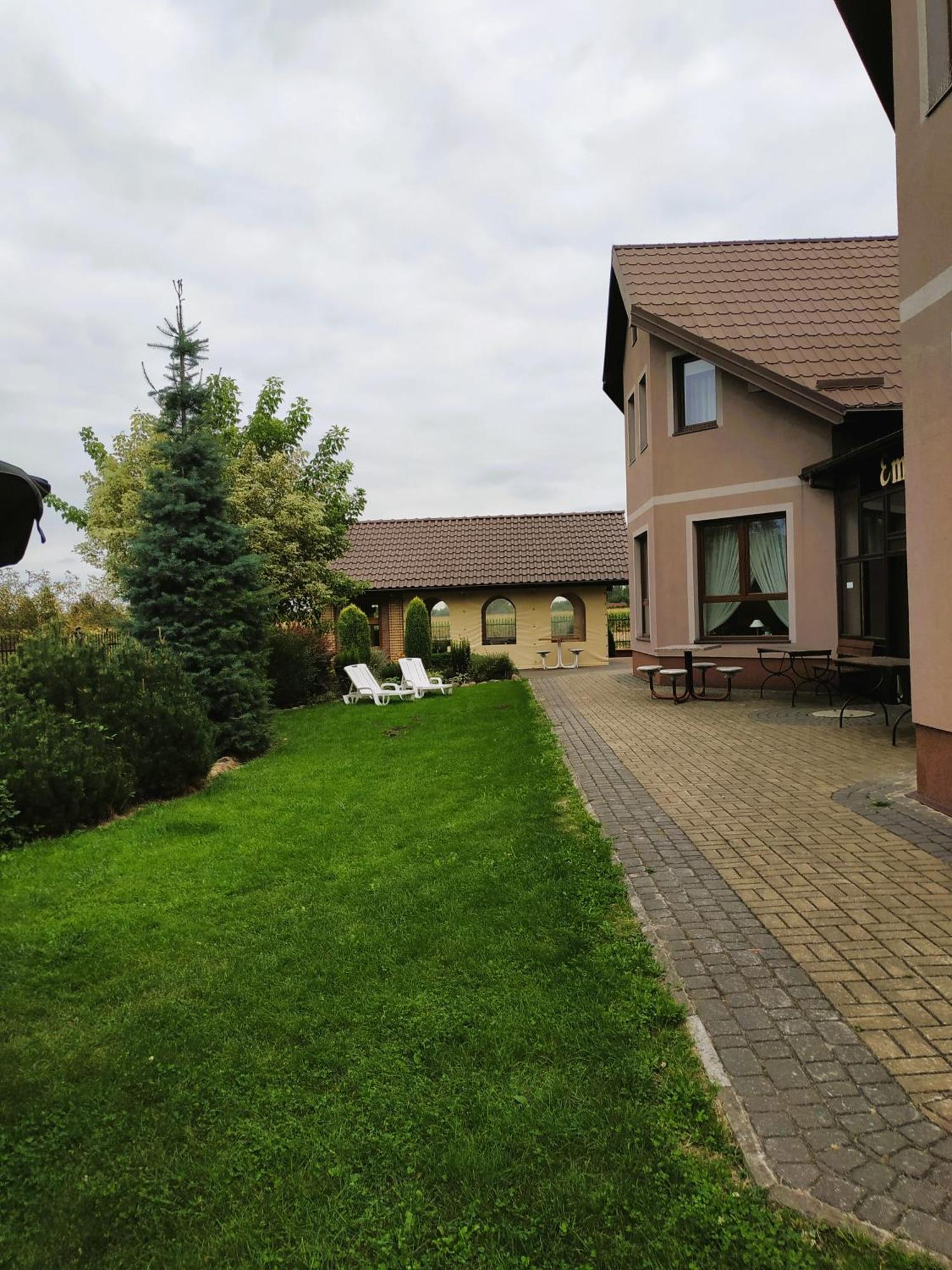 Pensjonat Emocja Leczna Exterior foto