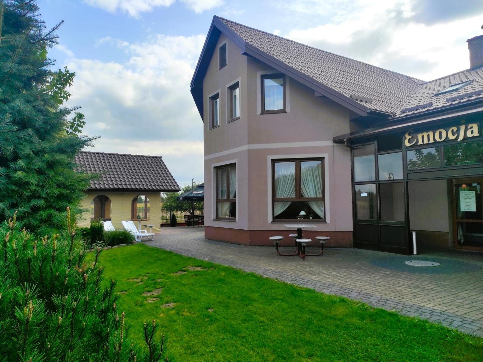 Pensjonat Emocja Leczna Exterior foto